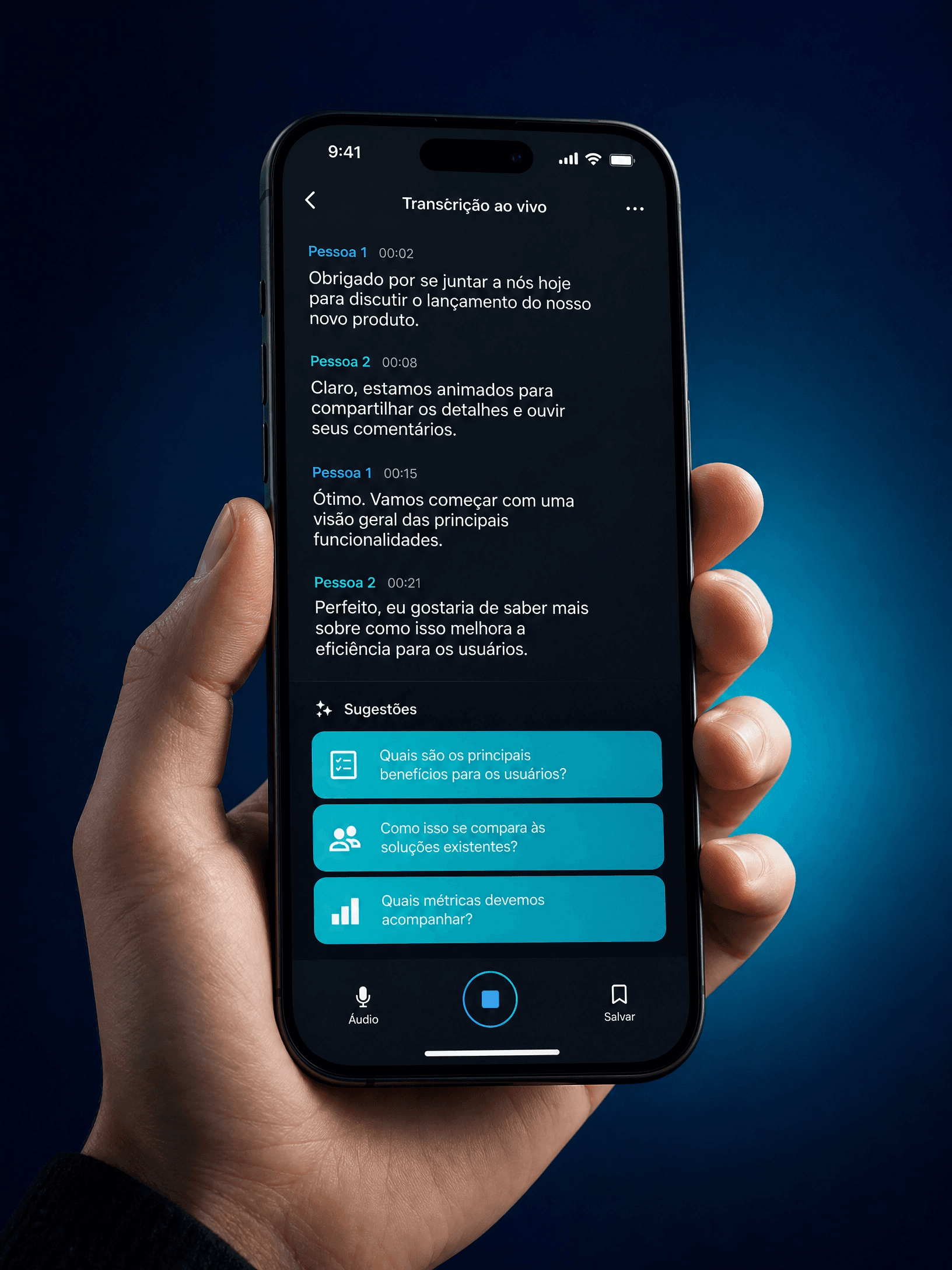 Tela do CallHelper no celular mostrando a transcrição ao vivo com identificação de quem fala e os cartões de sugestão de resposta